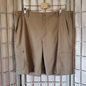 Nike beige cargo golf mens shorts 36